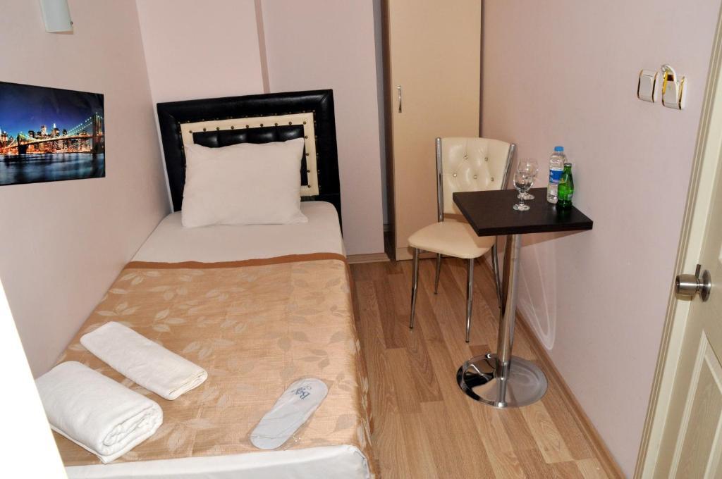 Bade 2 Hotel Istanbul Room photo