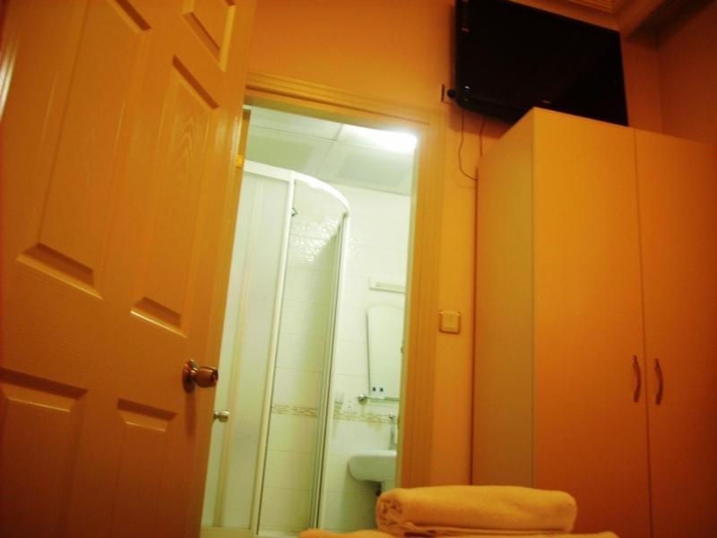 Bade 2 Hotel Istanbul Room photo